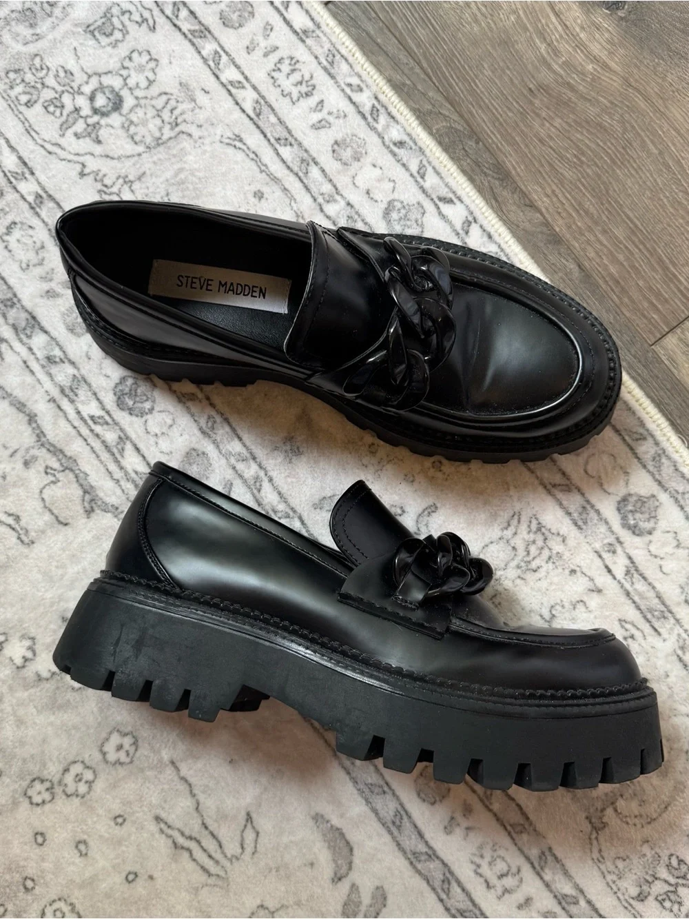 Steve Madden Bianca Black Chunky Chain Loafers